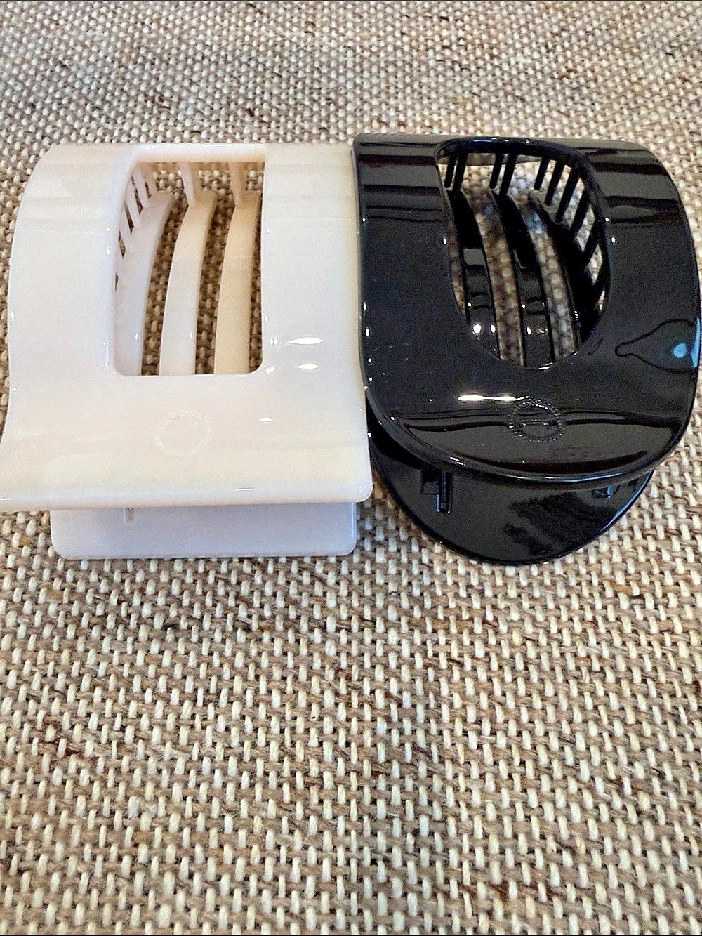 Teleties Medium Flat rectangle + round hair clip Bundle- cream & black